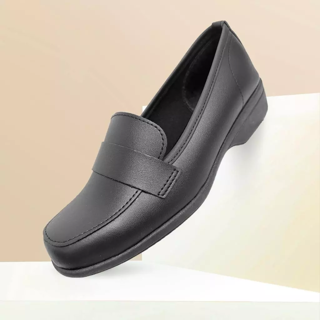 AZER 89-1005 Women Formal Black Shine PVC Nurse Shoes