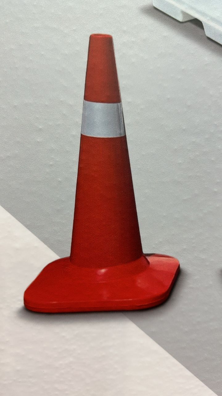 Safety Kon Keselamatan / Safety Cone TM TM Tech / TM spec