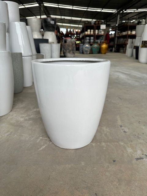 Pokok + Pasu Porcelain