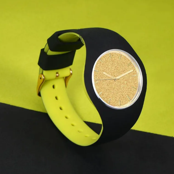 *Unisex Silicone Engraved Watch Unisex Engraved Watch 41mm Black and Green Strap - Golden