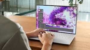 DELL XPS 16 Laptop (16.3", Touch, UHD+ 3840x2400, 60Hz, OLED, Anti-Reflect, Anti-Smudge, 400 nit, InfinityEdge)