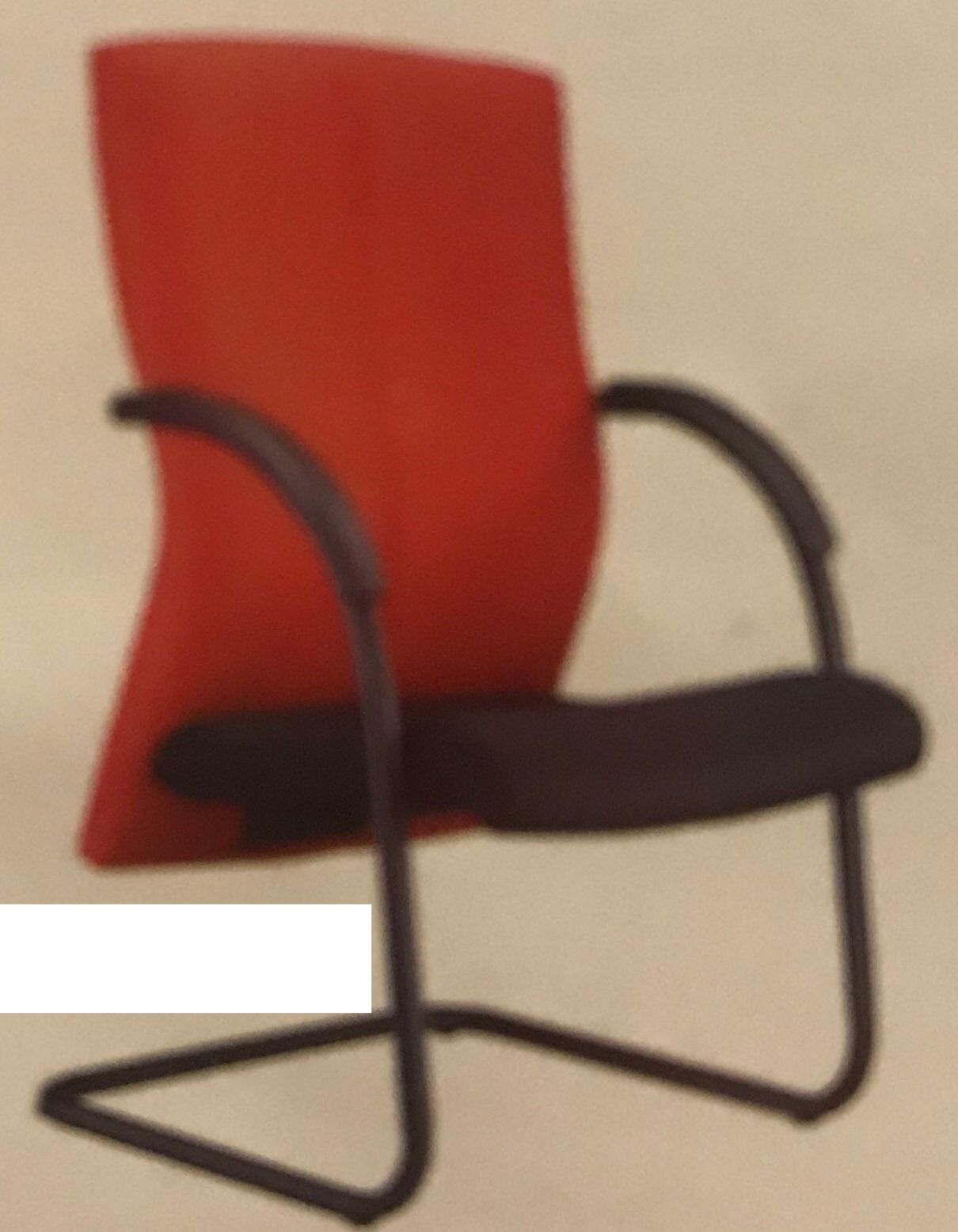 PLUTO VISITOR CHAIR