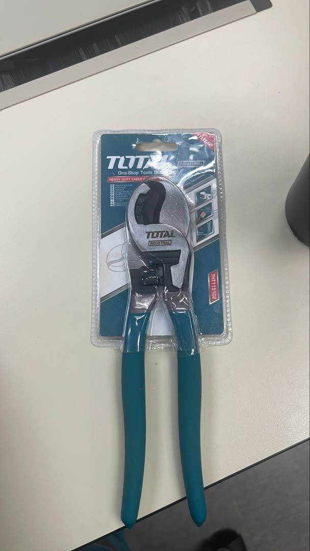 TOTAL Tools Heavy Duty Cable Cutter (10-Inch / 250mm)