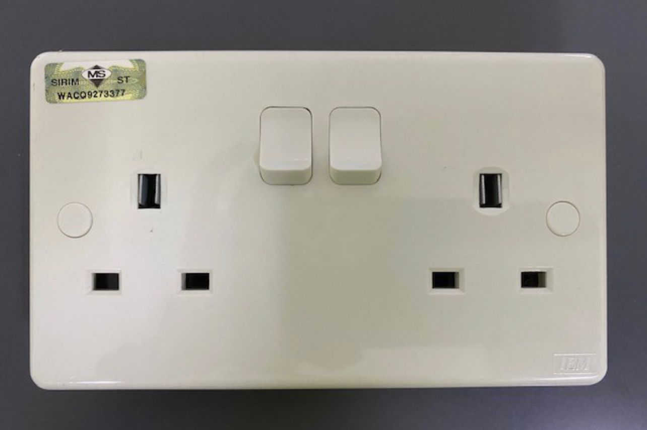 Socket 13A double switch socket/13A 2 Gang switch socket / SOKET