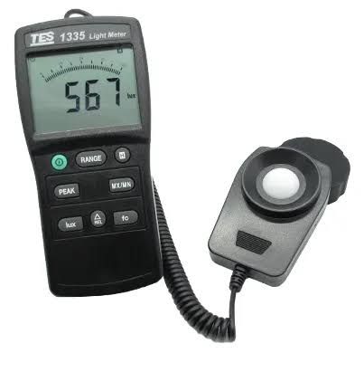TES DIGITAL LIGHT METER