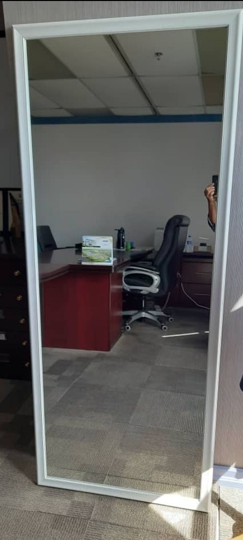 Cermin Berukuran 2 1/2 kaki x 6 kaki