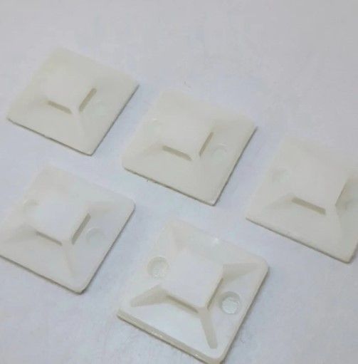 CABLE TIE BASE 40X40MM WITH DOUBLE SIDE TAPE (100PCS/PACK) WHITE