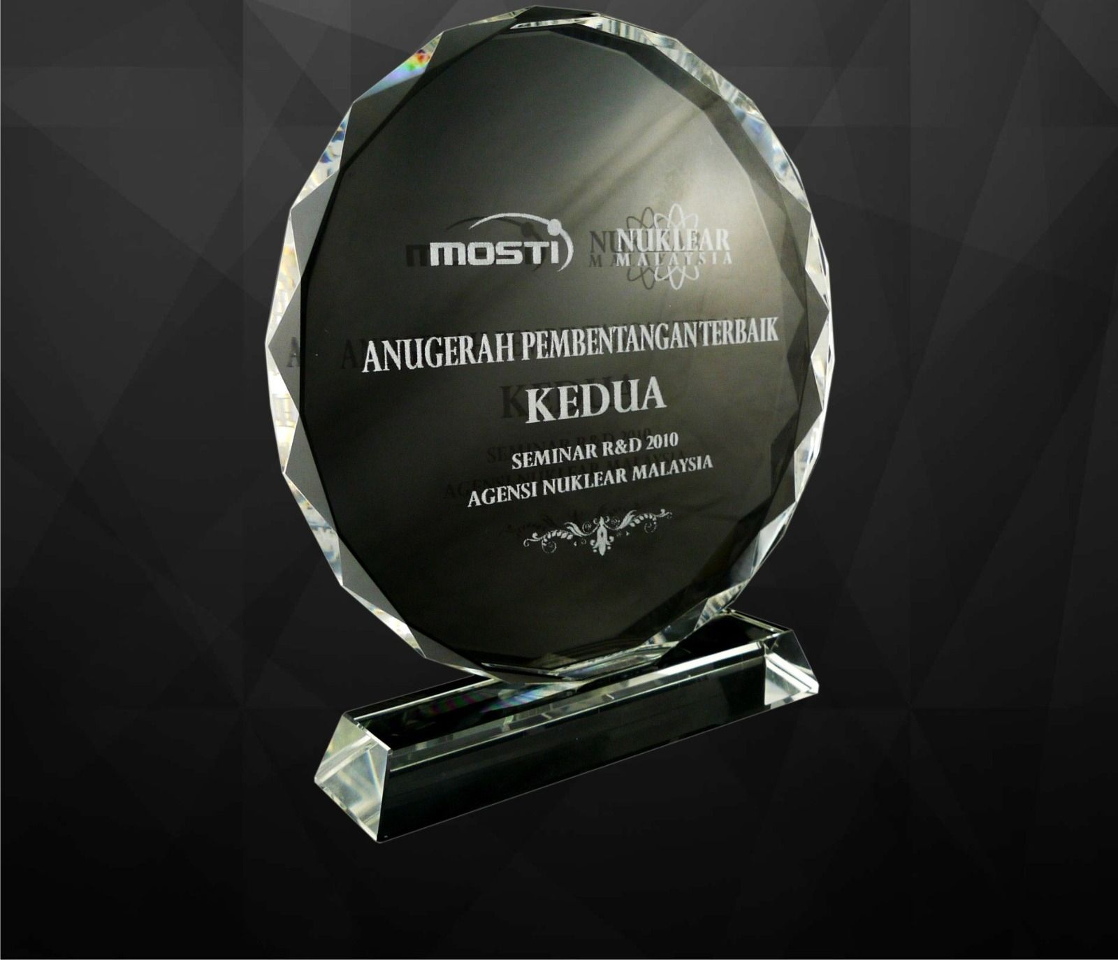 PLAQUE CRYSTAL 160 X 135 X 150