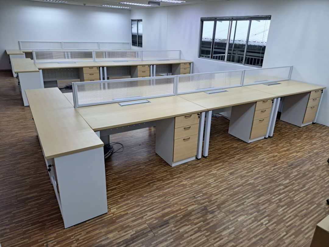 Work station cluster of 2 (1 set) c/w polycarbonate panel, flipper wire box 2 (holes), sliding door carbinet, rectangular work top