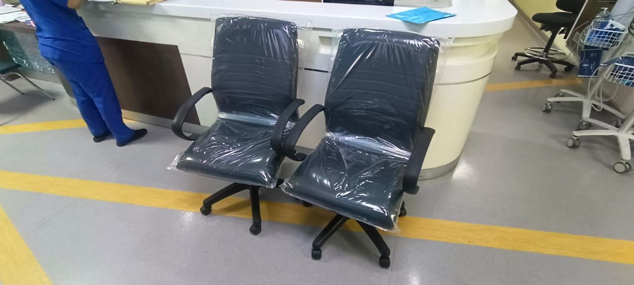 PVC Mediumback Office Chair | PVC Leather Black