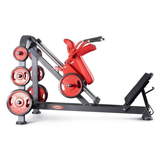 Xcore Super Squat (Hack Squat)