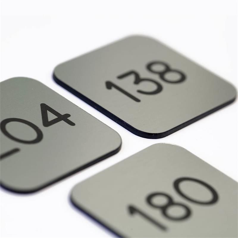 Engrave name/no plate (aluminium) size 7.5cm x 2.5cm