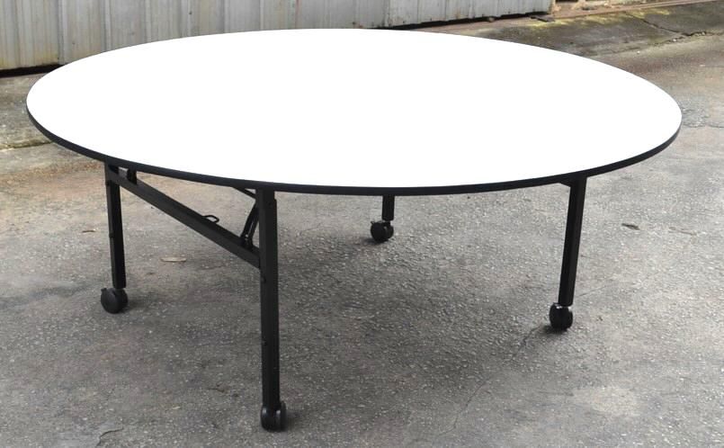 Banquet Table with lockable Castor (180dia x 75H cm or 6'dia x 2.5'H)