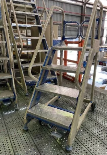 Prestar MHE Stocky Mobile Ladder Trolley 4 Step