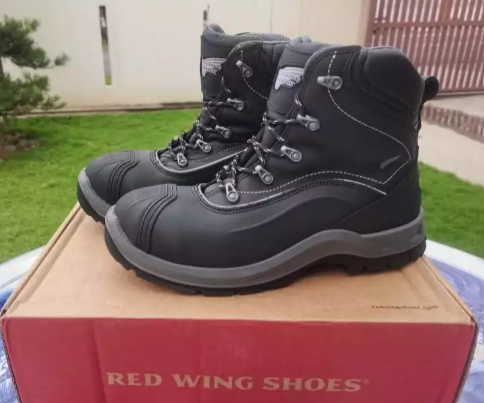 Red Wing 3209 Women’s Petroking 6-Inch Boot