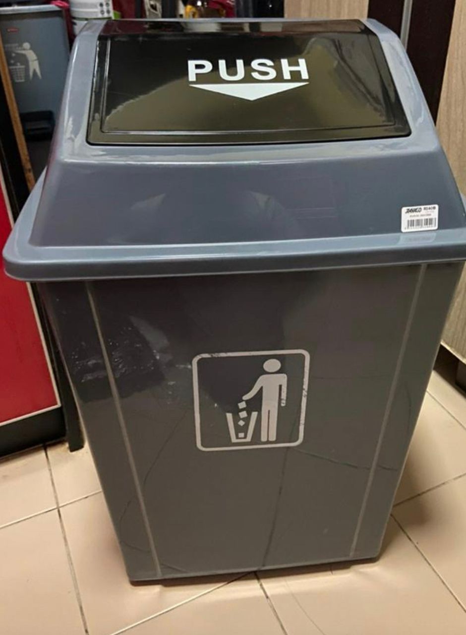 QS Dustbin 60 Liter