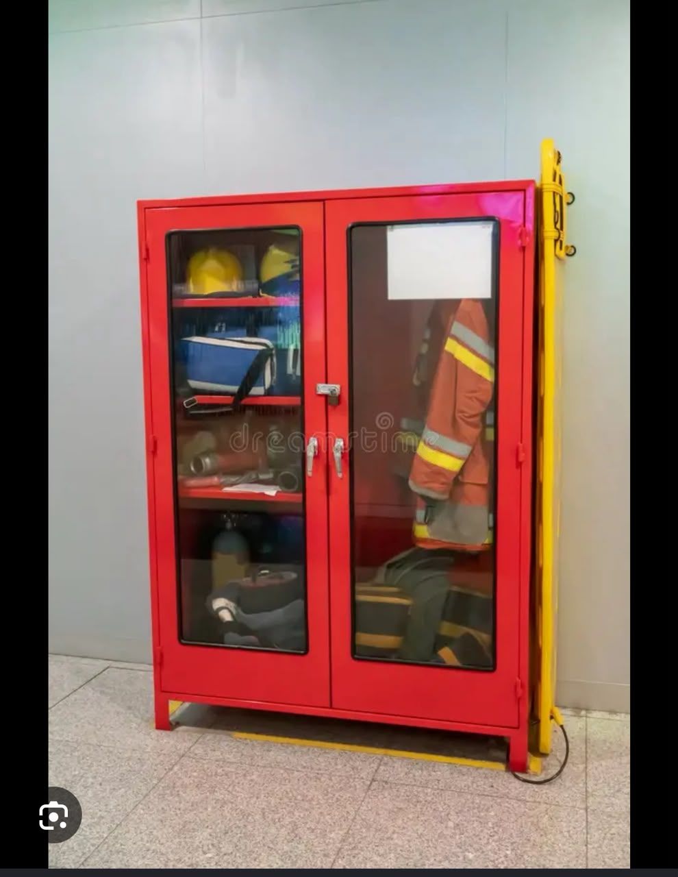 Cabinet compact