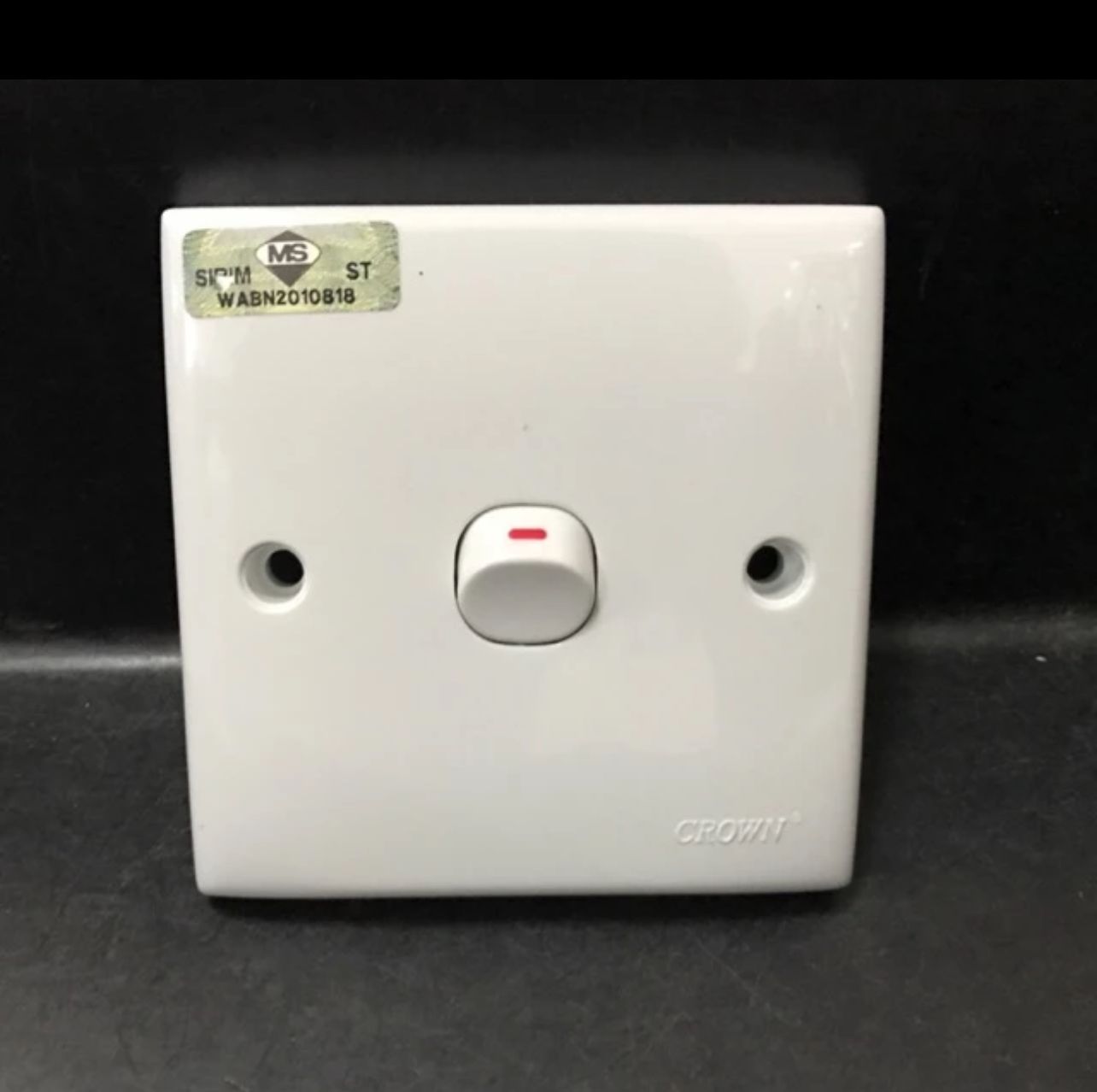 Crown 10A 250V AC 1 Gang 1 Way Flush Switch