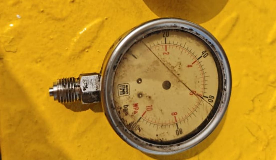 Nuova Fima Pressure Gauge 10 MPa (roughly 100 bar or 1450 psi)