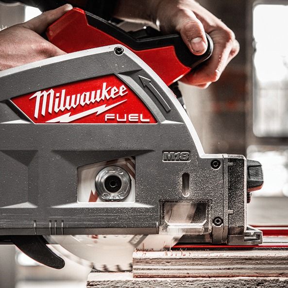 MILWAUKEE M18 FUEL™ 165mm Track Saw