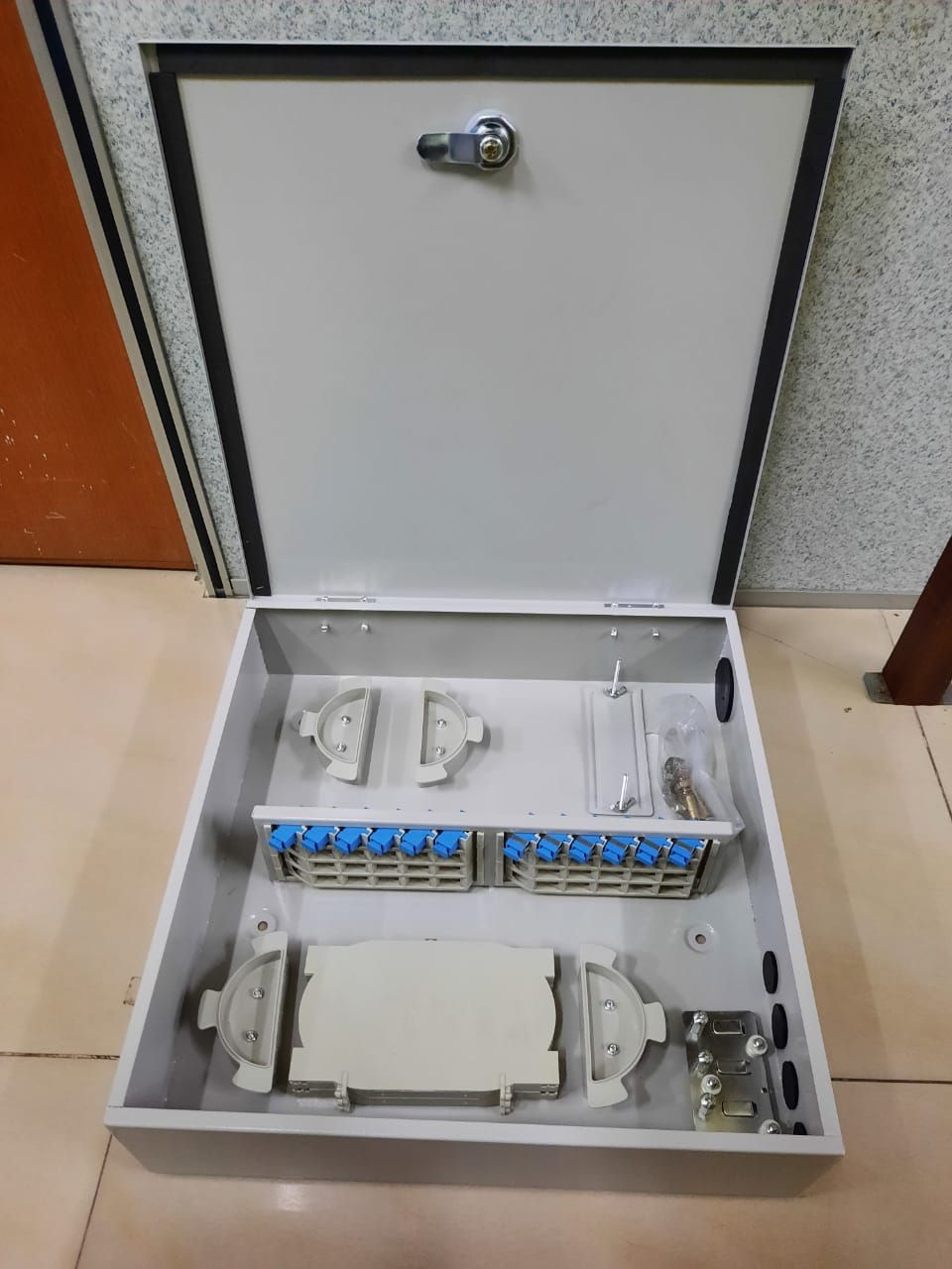 FTB with Patchpanel 48C SC/UPC Steel Box Complete