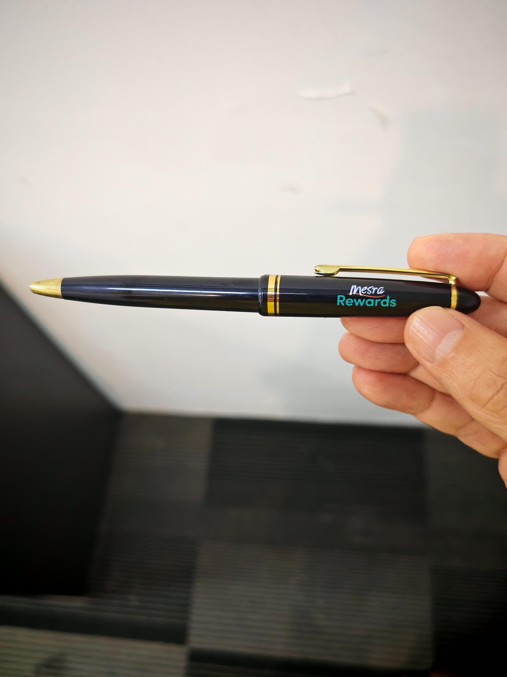 PEN FOR CORPORATE GIFT (WITH LOGO)