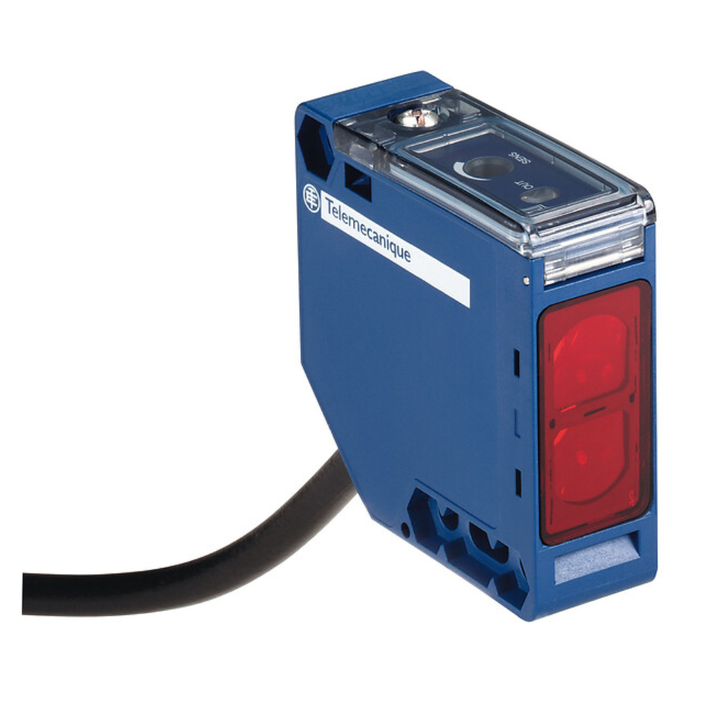 Telemecanique Sensors Retroreflective Photoelectric Sensor, Compact Sensor, 5 m Detection Range
