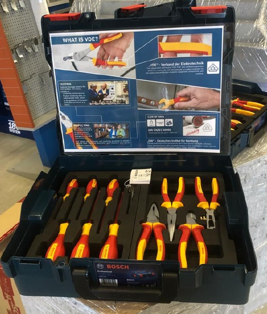 BOSCH VDE PLIERS & SCREWDRIVER SET WITH CARRYING CASE (1.600.A01.2FZ/A02.NG1/A02.NF7)