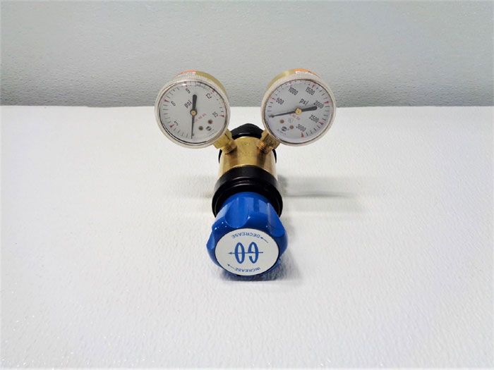 *KHF REGULATOR SS316 RANGE 0-250 PSIG, MAX INLET 3600 PSIG KNOB PN