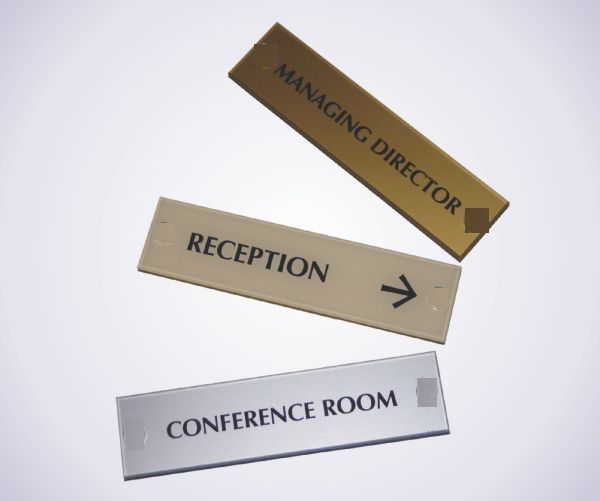 NAME PLATE ARCYLIC 15" X 4"