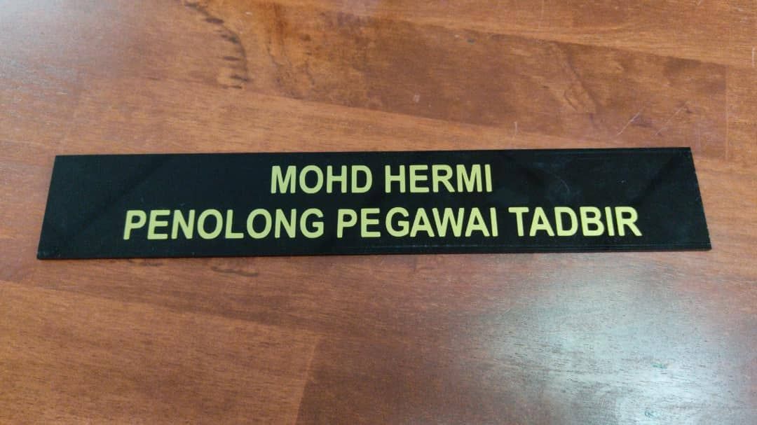 SIGNAGE NAMA JAWATAN REVERSE PRINT ACRYLIC 2"X12"