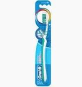 Oral B Easy Clean Medium. Toothbrush