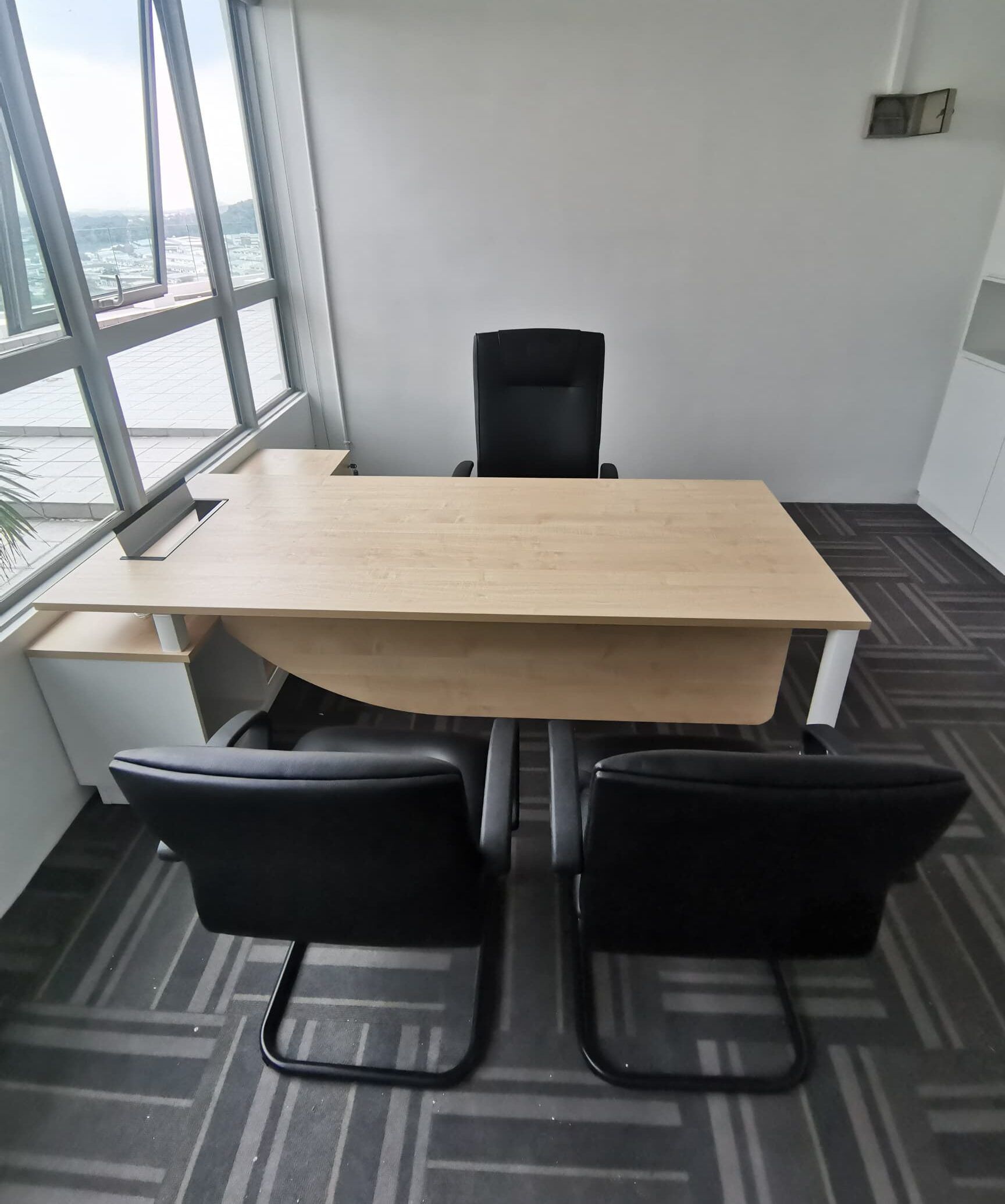 *Director Table