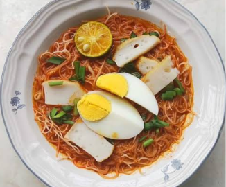 Siam Vege Meehoon + Hard Boiled Egg
