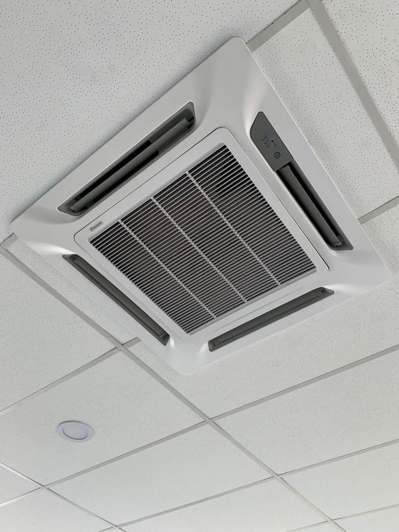 Daikin 5hp Ceiling Cassette Aircond R32 Non Inverter (Without Installation)