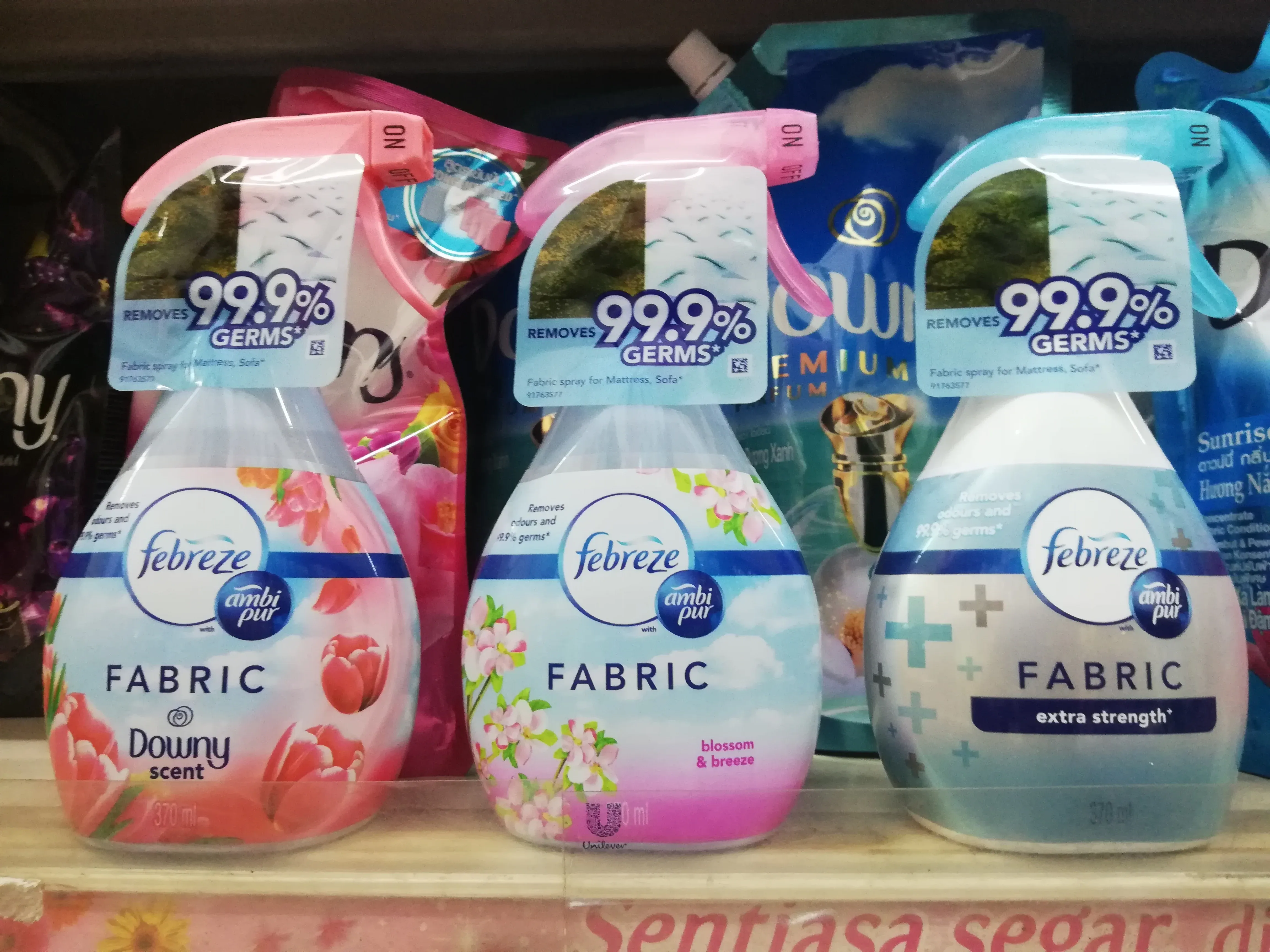 Febreze Ambi Pur 370ml (Downy scent, blossom & breeze, extra strength)