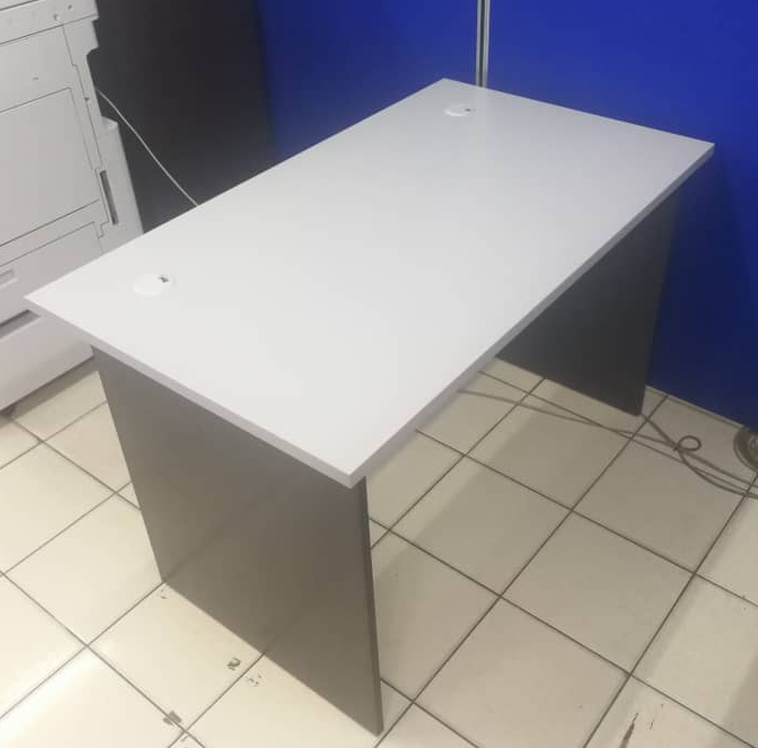 OLIVER SERIES Office writing desk 4'