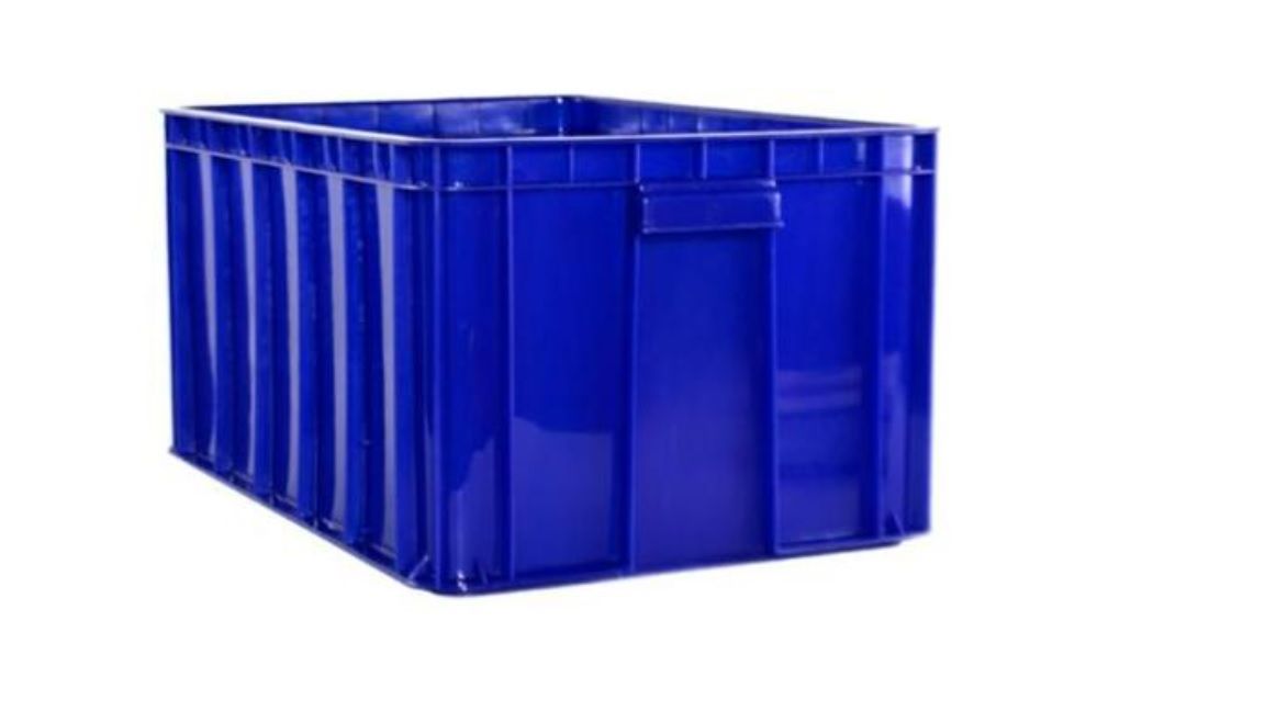 INDUSTRIAL STACKABLE CONTAINER 4905