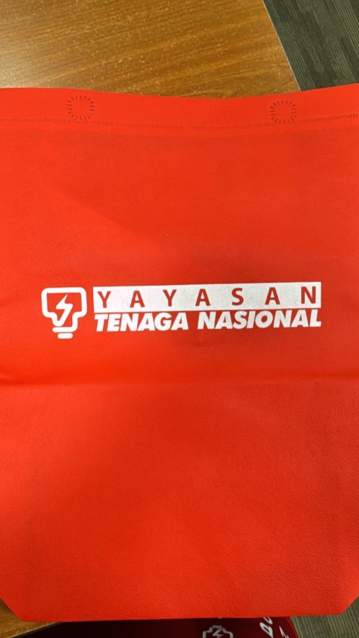NON- WOVEN BAG WITH 1 COLOR LOGO (A4)