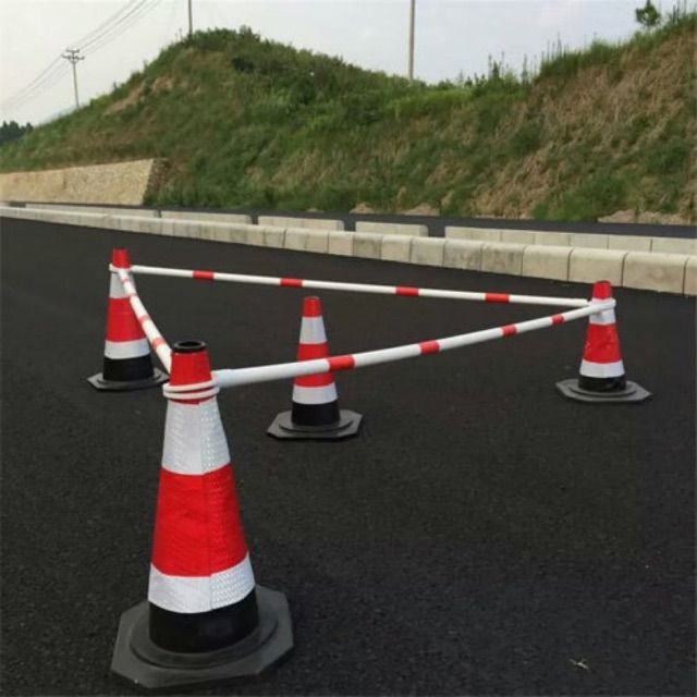 Expandable Retractable Cone Bar Traffic Safety Cone Bar Barrier 2 Meter Extendable Traffic Cone Bar