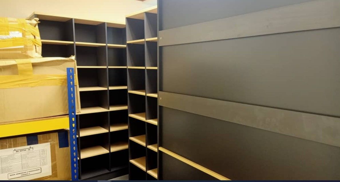 PIGEON HOLE (KAYU) 21 HOLES