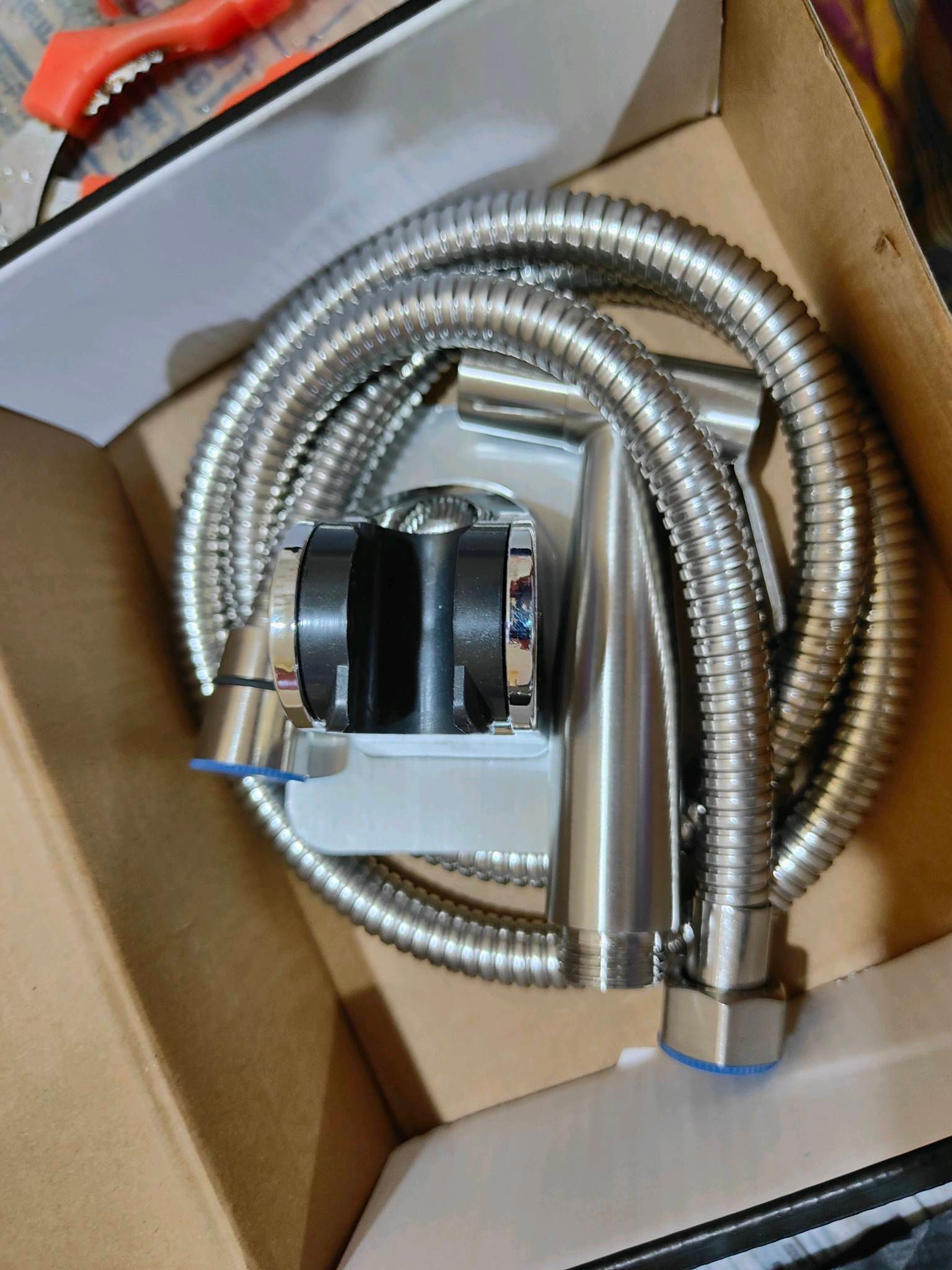 QS STAINLESS STEEL HAND BIDET SET