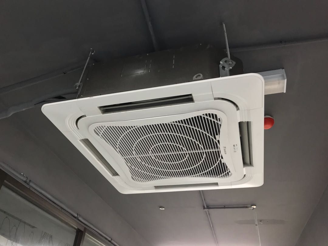 DAIKIN CEILING CASSETTE AIRCOND NON INVERTER 2.5HP INCLUDE INSTALLATION