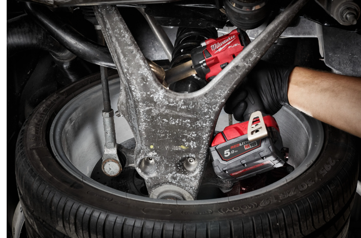 M18 FIW212-M18 FUEL鈩�Gen II 1/2" 339Nm Compact Impact Wrench