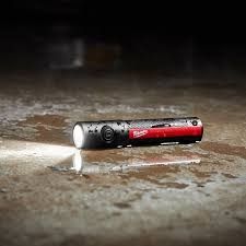 MILWAUKEE Internal Rechargeable 500 Max Lumens Flash Light