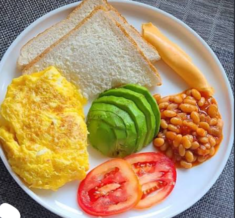 Scramble Egg with Toast Bread + Grill Tomato + Grill Chic Toast + Baked Beans