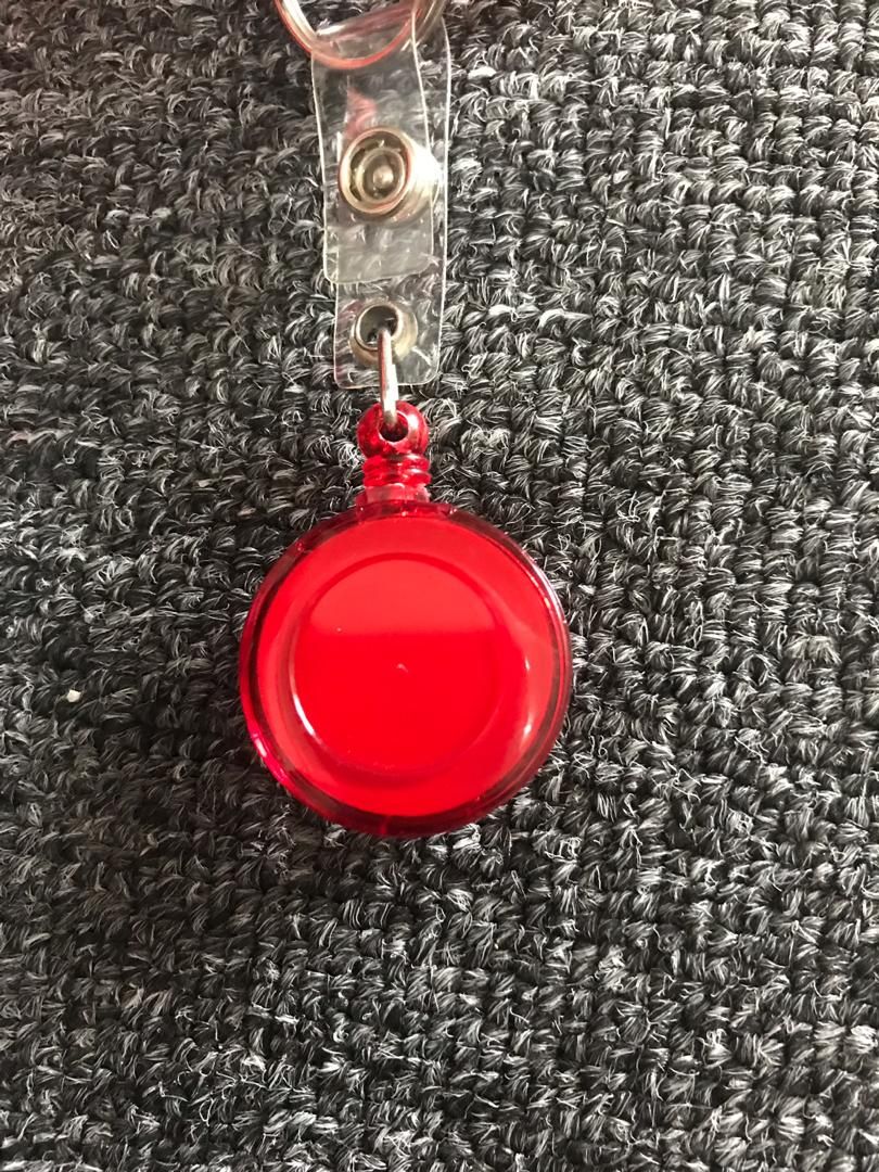 QP Yoyo Name Badge Clip 32mm x 52mm Red