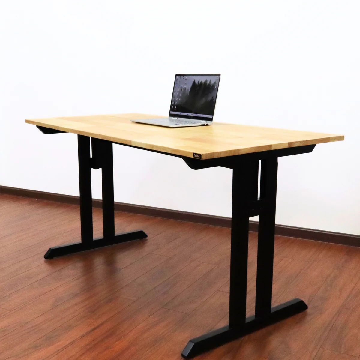 Computer Table Rubberwood with Strong Stand