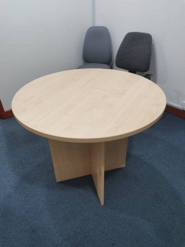 VS ROUND CONFERENCE TABLE (MAPLE)