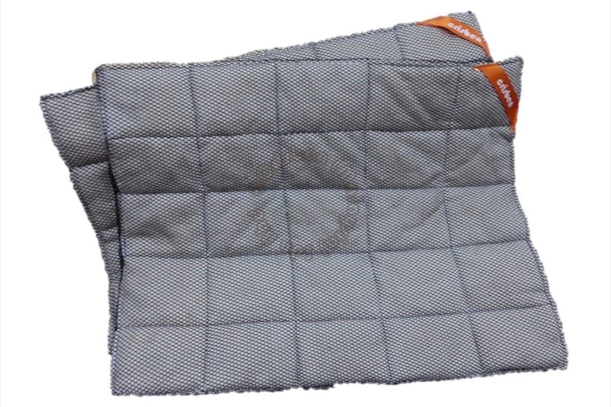 CRISBEN (P4050) - Reusable Oil Absorbent Pillows, 6 Pcs/Bale